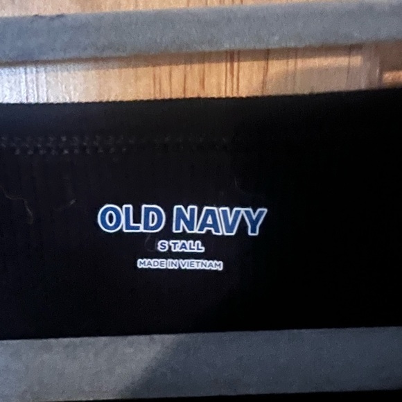 OLD NAVY Long Sleeve - Picture 2 of 2